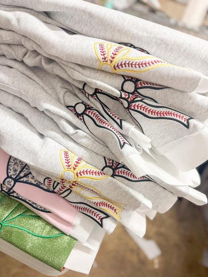 SPORTS MAMA SWEATSHIRT