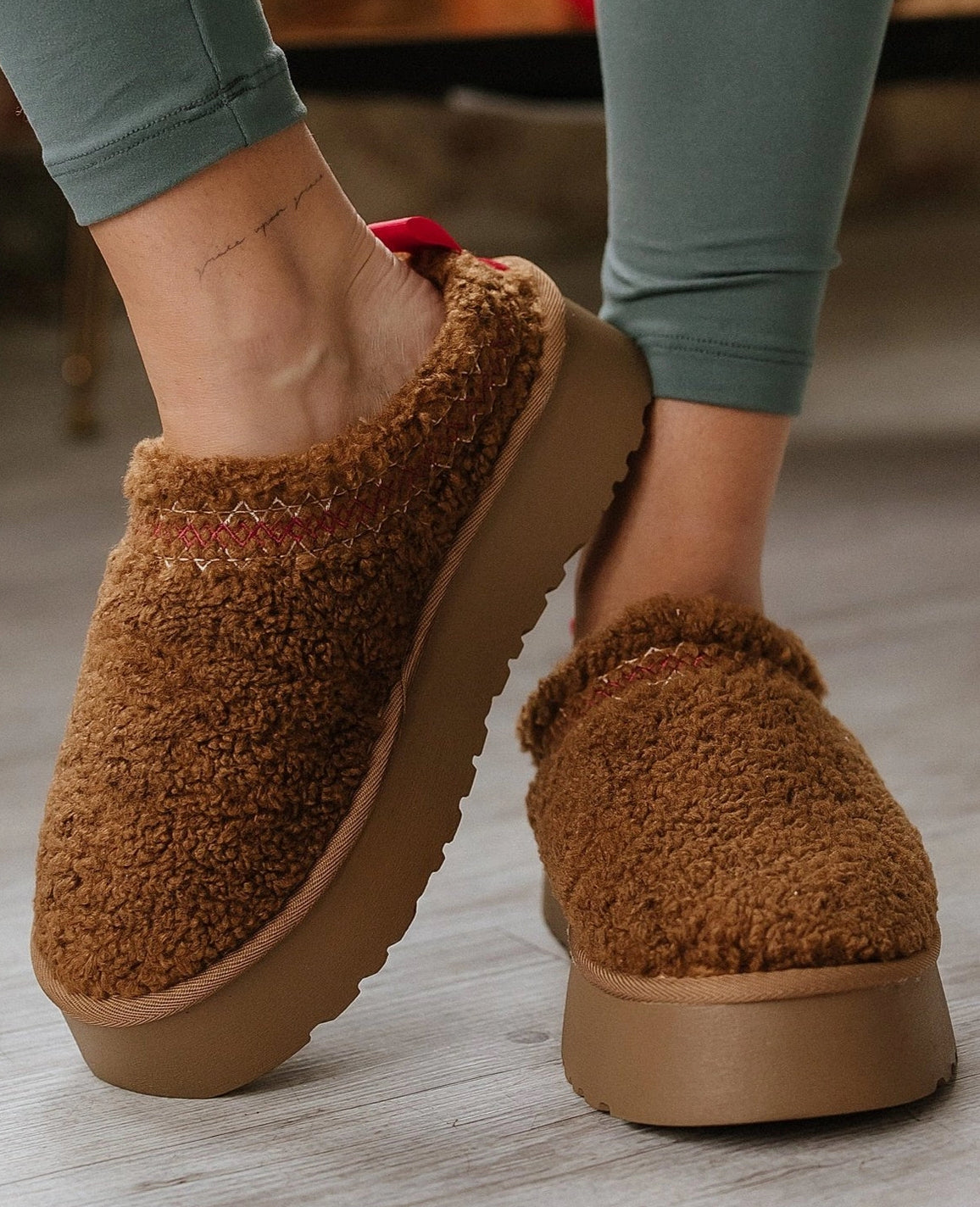 Sherpa Platform Slipppers